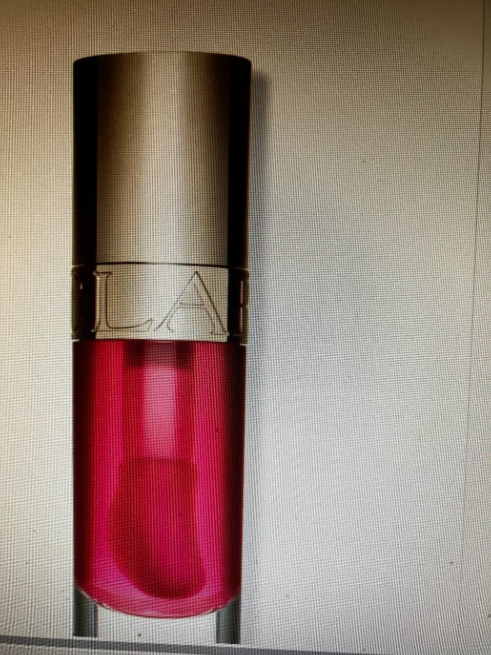 Clarins 2 Lip Comfort Oils! Pretty in Pink 05 - Picture 2 of 4
